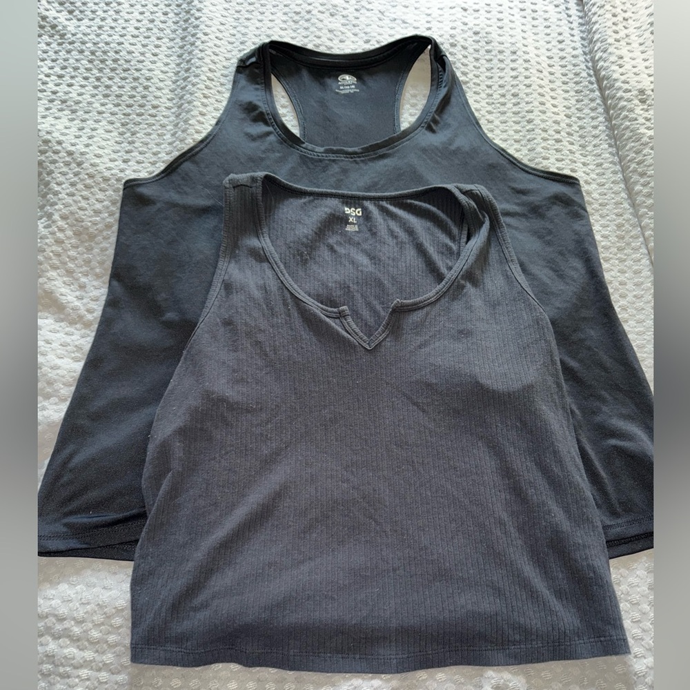 2 WOMENS XL  TANK TOPS SHIRTS